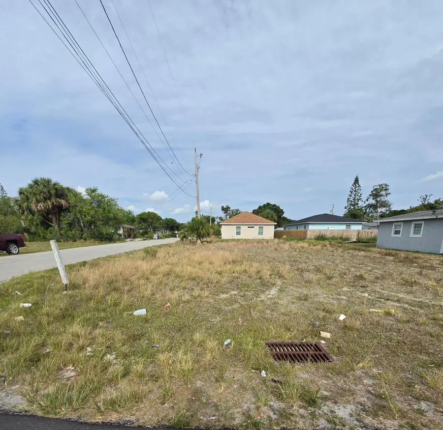 2520 42nd Place, Vero Beach, FL 32967 - #2