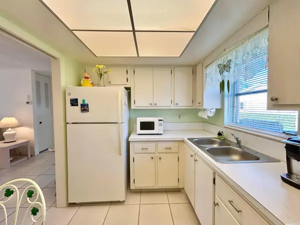 2653 Dudley Drive W #F, West Palm Beach, FL 33415
