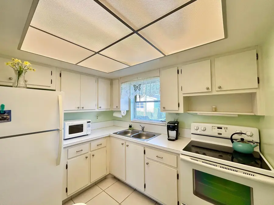 2653 Dudley Drive W #F, West Palm Beach, FL 33415 - #3