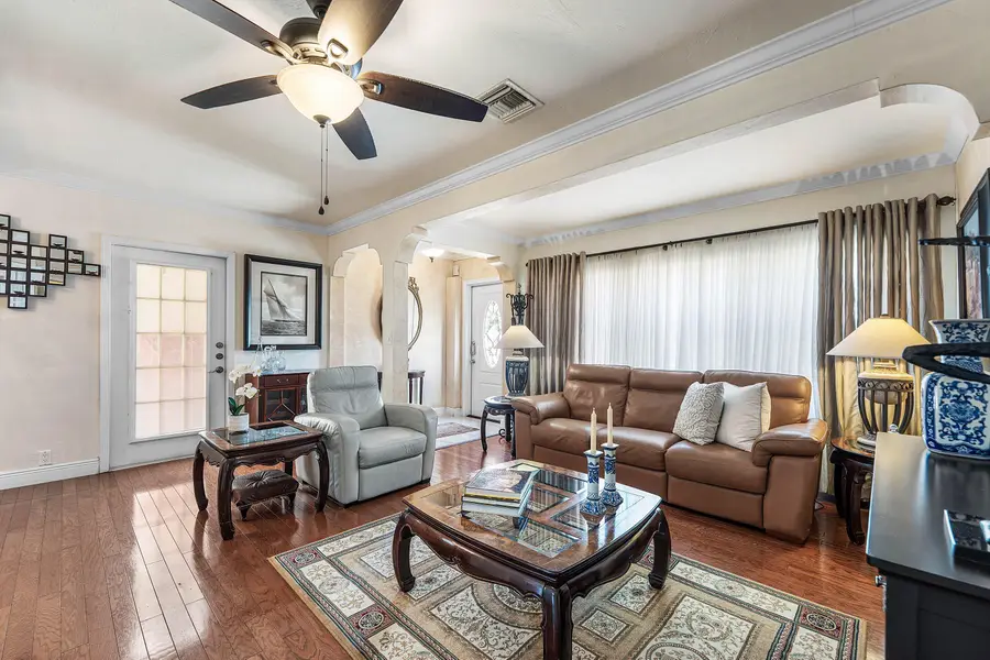 800 NE 6th Street #1, Fort Lauderdale, FL 33304 - #3