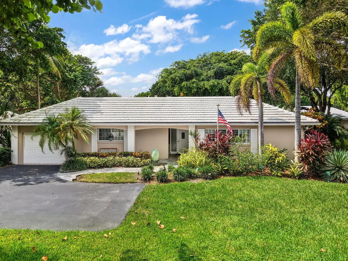 3745 Oaks Clubhouse Drive #V-8, Pompano Beach, FL 33069 - #1