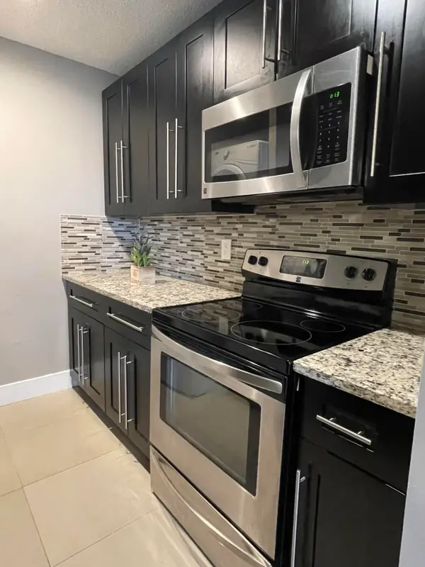 10092 Twin Lakes Drive #38-H, Coral Springs, FL 33071