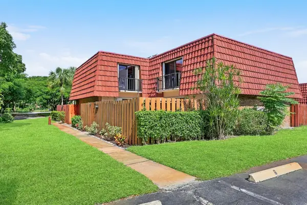 3105 Spanish Wells Drive #8-B, Delray Beach, FL 33445