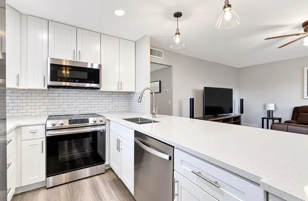 313 Saxony #G, Delray Beach, FL 33446