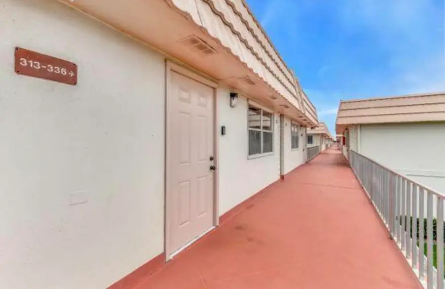 313 Saxony #G, Delray Beach, FL 33446 - #2