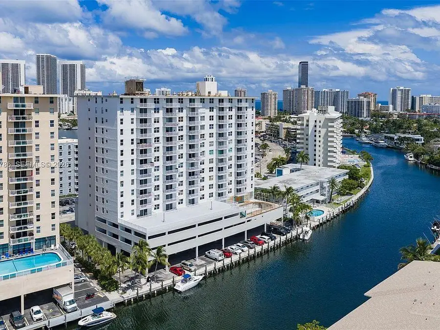 427 Golden Isles #9G, Hallandale Beach, FL 33009 - #2