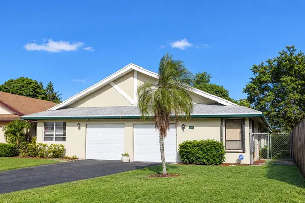 1211 SW 74th Avenue, North Lauderdale, FL 33068