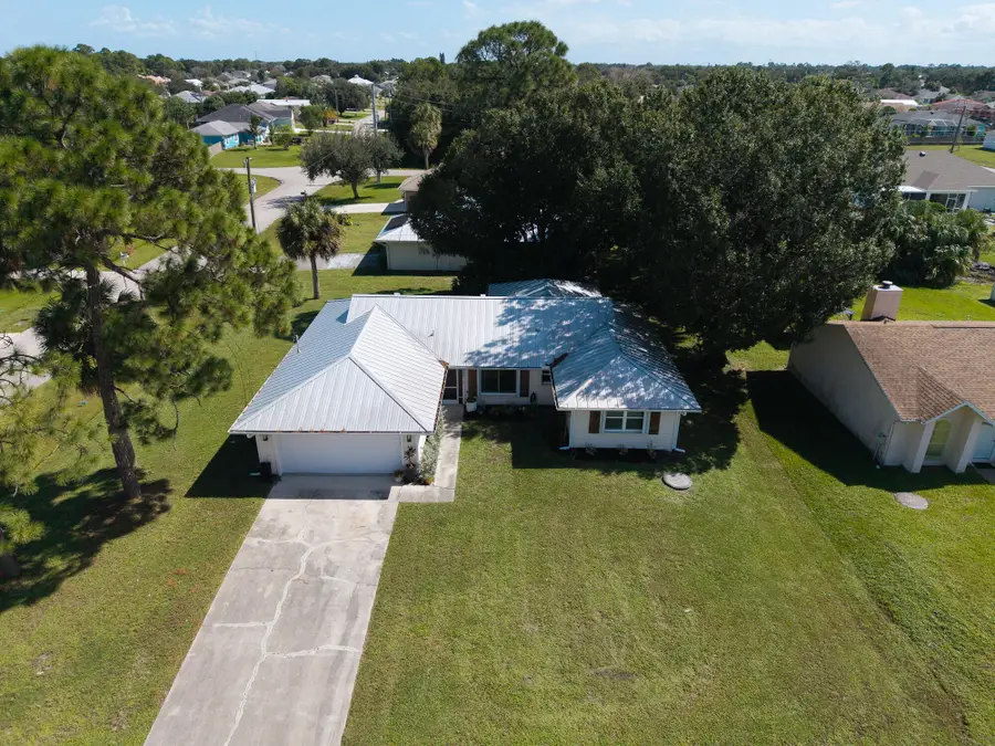 2201 SW Picture Terrace, Port Saint Lucie, FL 34953 - #2