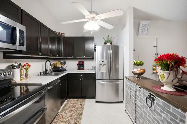 9965 N Belfort Circle #209, Tamarac, FL 33321