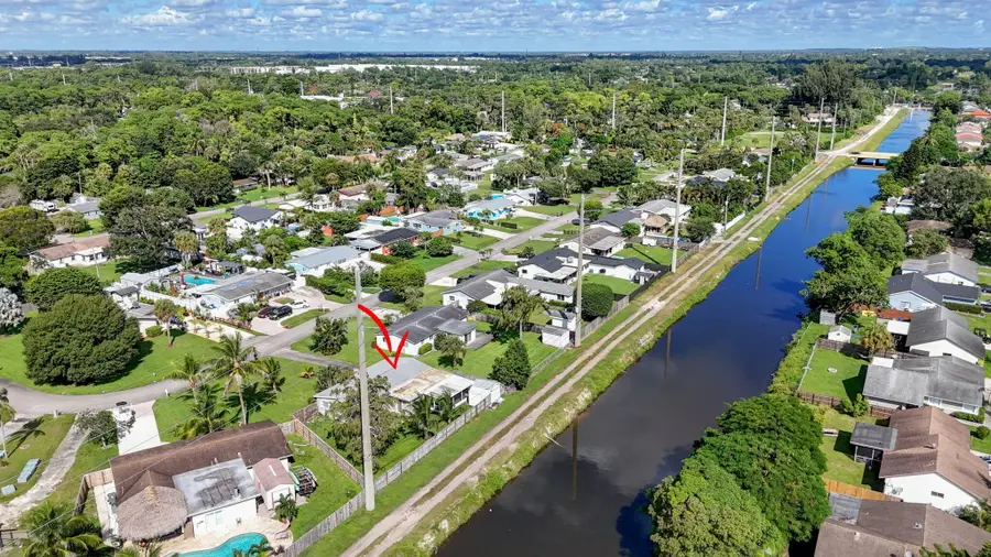 446 E Shadyside Circle, West Palm Beach, FL 33415 - #3