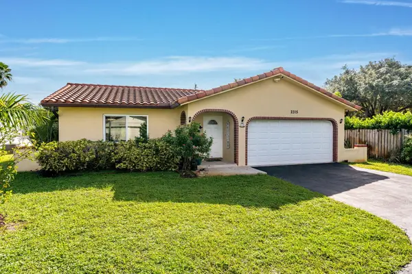 2315 NW 98th Lane, Coral Springs, FL 33065