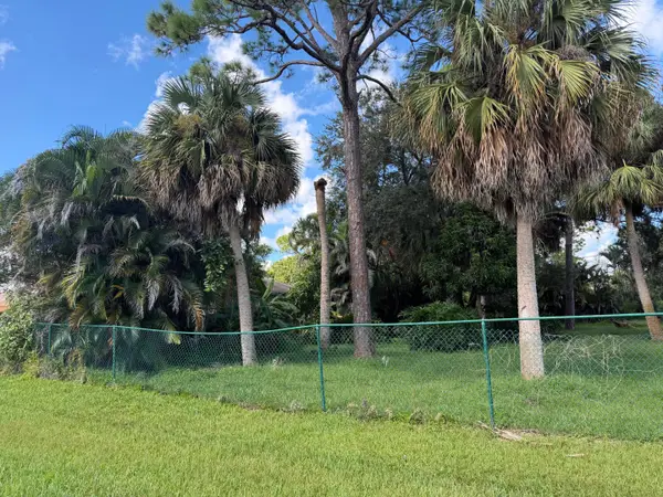 2111 SW Jaguar Avenue, Port St Lucie, FL 34953