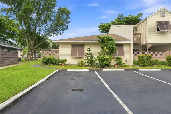 251 W Hemingway Circle #251, Margate, FL 33063