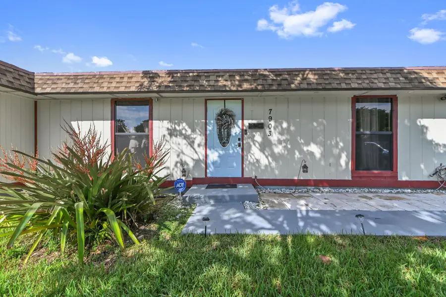 7903 NW 69th Avenue, Tamarac, FL 33321 - #2