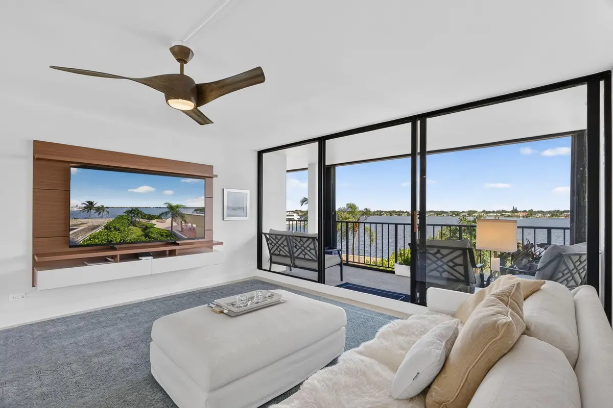 130 Lakeshore #323, North Palm Beach, FL 33408 - #1