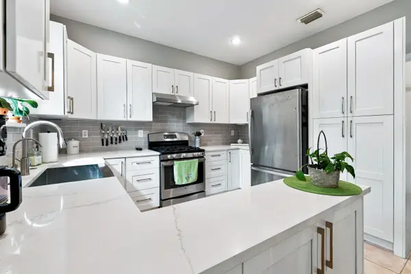 1034 Cape Cod Terrace, Greenacres, FL 33413