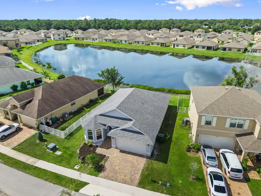 425 Seafoam Circle, Fort Pierce, FL 34945 - #3