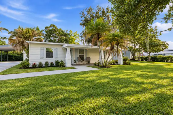 1263 SW Thelma Street, Palm City, FL 34990
