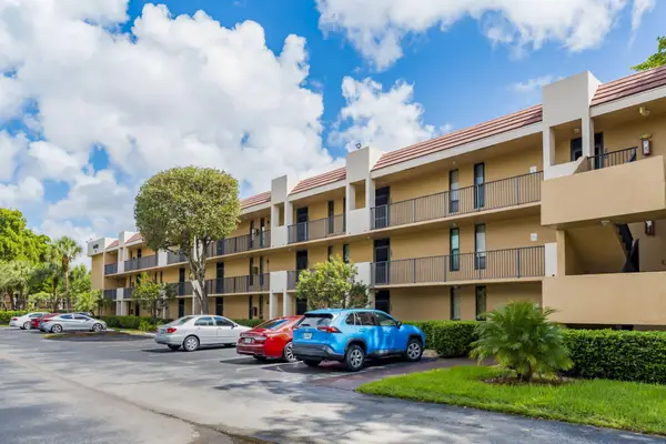 6427 Coral Lake Drive #303, Margate, FL 33063