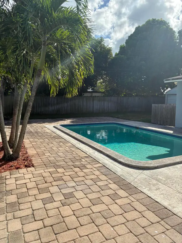 4384 Arbor Way, Palm Beach Gardens, FL 33410