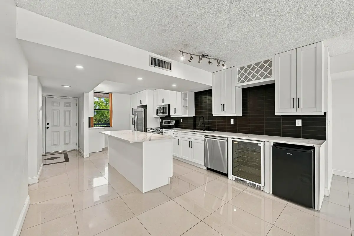 2768 Carambola Circle S #302, Coconut Creek, FL 33066 - #1