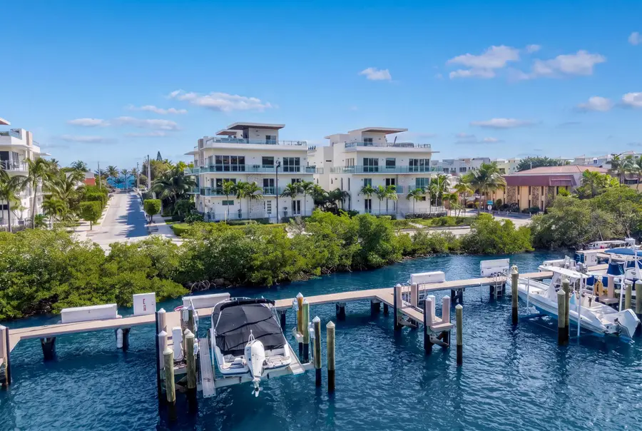 350 Desoto Street, Hollywood, FL 33019 - #3