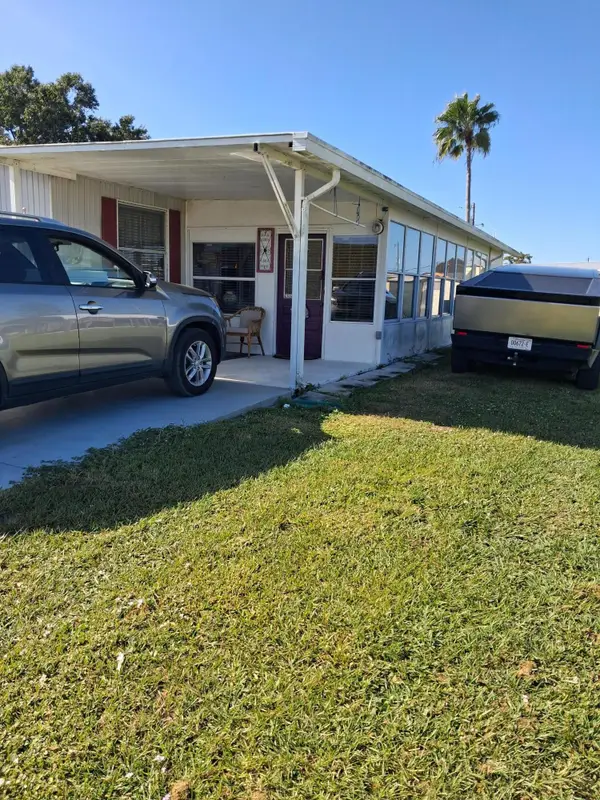1020 Bream Avenue, Okeechobee, FL 34974