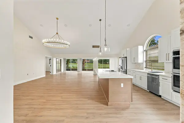 2398 Saratoga Bay Drive, West Palm Beach, FL 33409