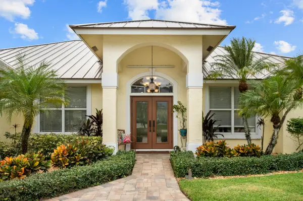 19048 SE Loxahatchee River Road, Jupiter, FL 33458