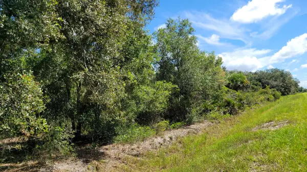 21283 NW 254th Street, Okeechobee, FL 34972