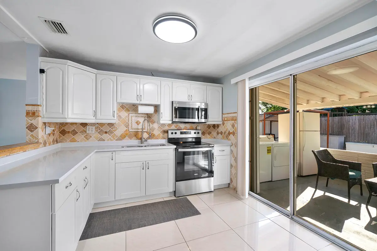 2911 NE 11th Avenue, Pompano Beach, FL 33064 - #1