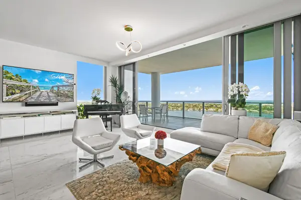 1 Water Club Way #PH2204, North Palm Beach, FL 33408
