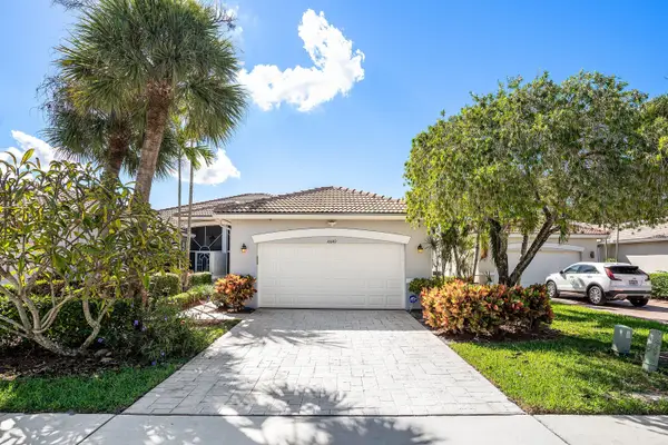 10649 Royal Caribbean Circle, Boynton Beach, FL 33437