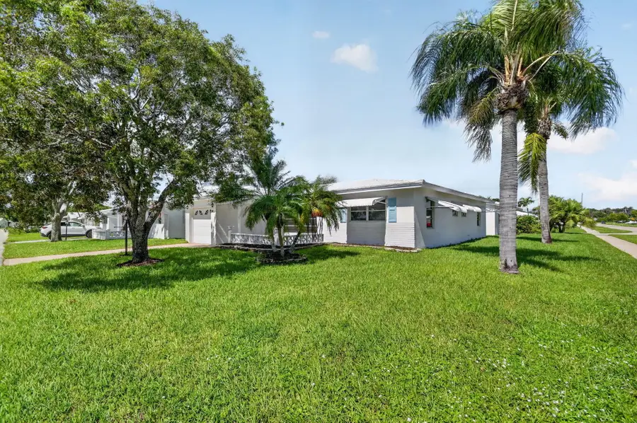 1001 Siesta Avenue, Boynton Beach, FL 33426 - #2