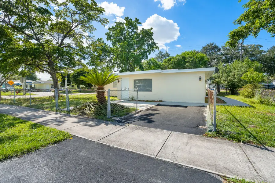 1101 NW 23rd Terrace Nw, Fort Lauderdale, FL 33311 - #2