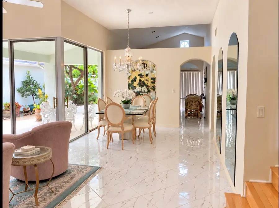 37 Dorchester Circle, Palm Beach Gardens, FL 33418 - #3
