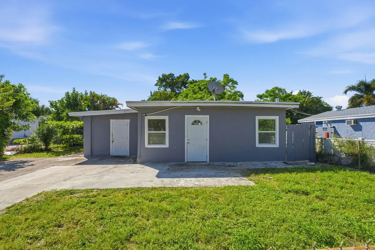 1064 Highview Road, Lake Worth, FL 33462 - #1