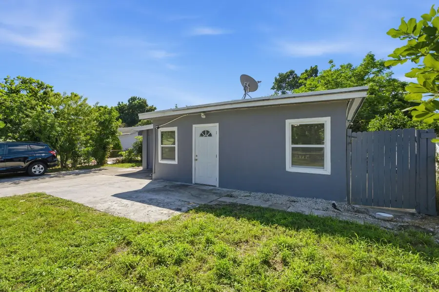 1064 Highview Road, Lake Worth, FL 33462 - #2