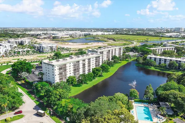 2240 N Cypress Bend Drive #704, Pompano Beach, FL 33069