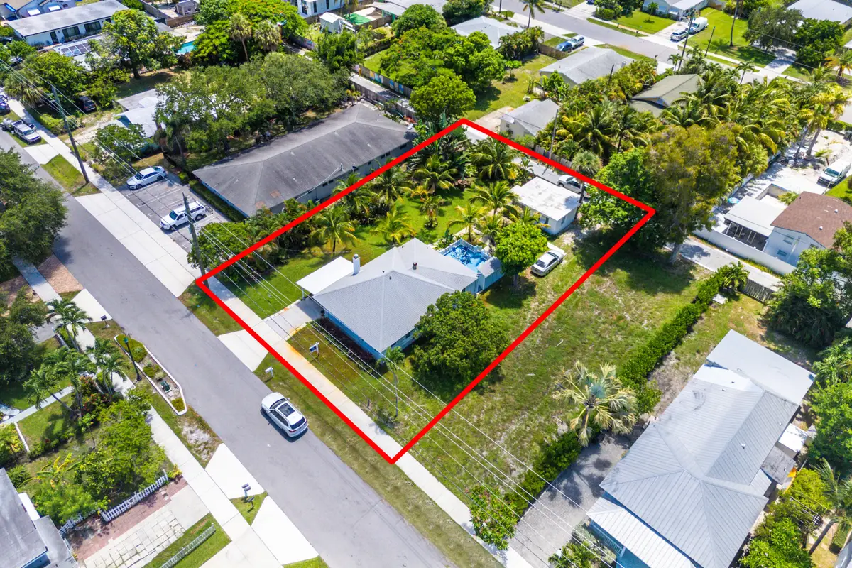 320 SE 4th Avenue, Delray Beach, FL 33483 - #1