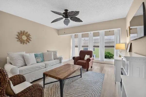 1120 Boxwood Drive, Delray Beach, FL 33445