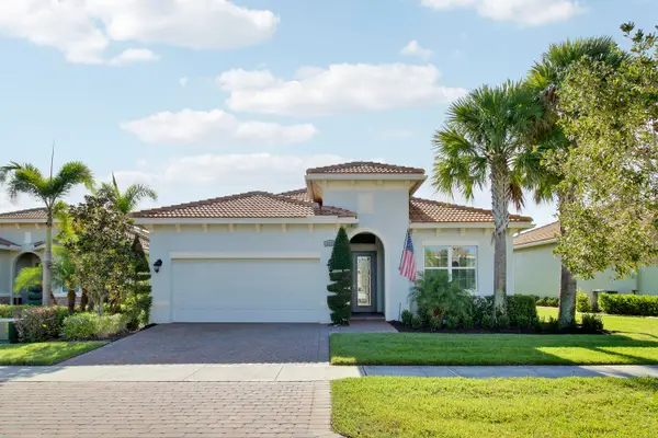 8653 SW Carrara Way, Port St Lucie, FL 34987
