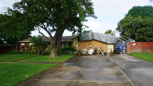 901 Palmetto Drive, Coconut Creek, FL 33066