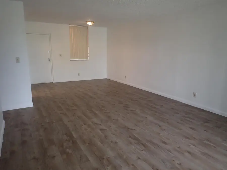 2820 Somerset #206O, Lauderdale Lakes, FL 33311 - #2