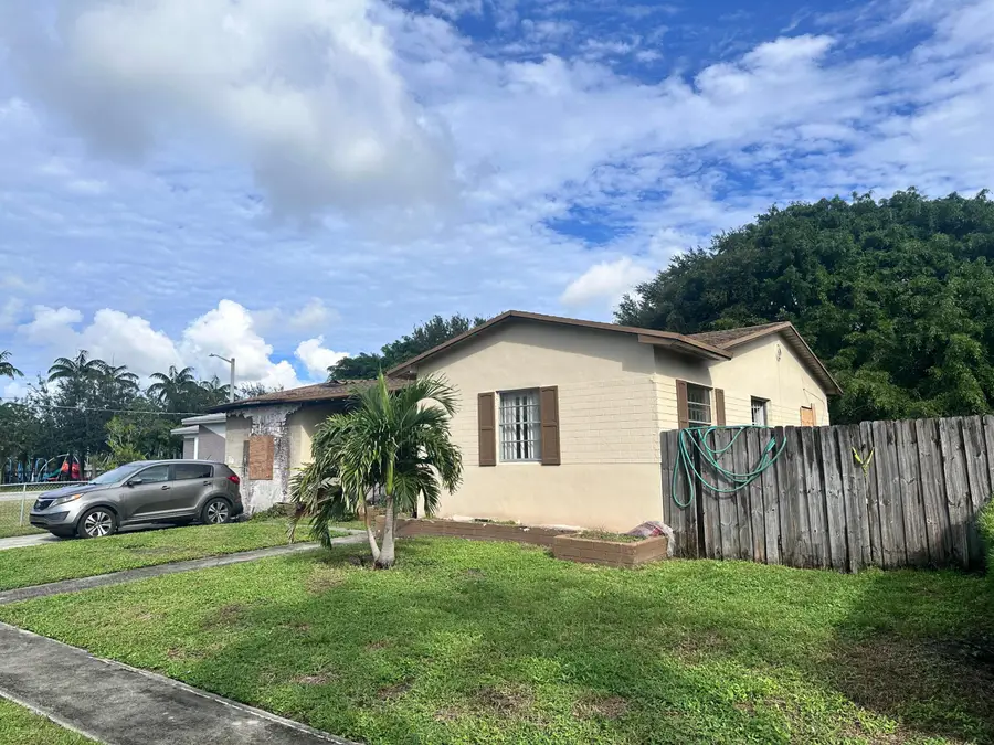 712 NW 9th Court Nw, Hallandale Beach, FL 33009 - #2