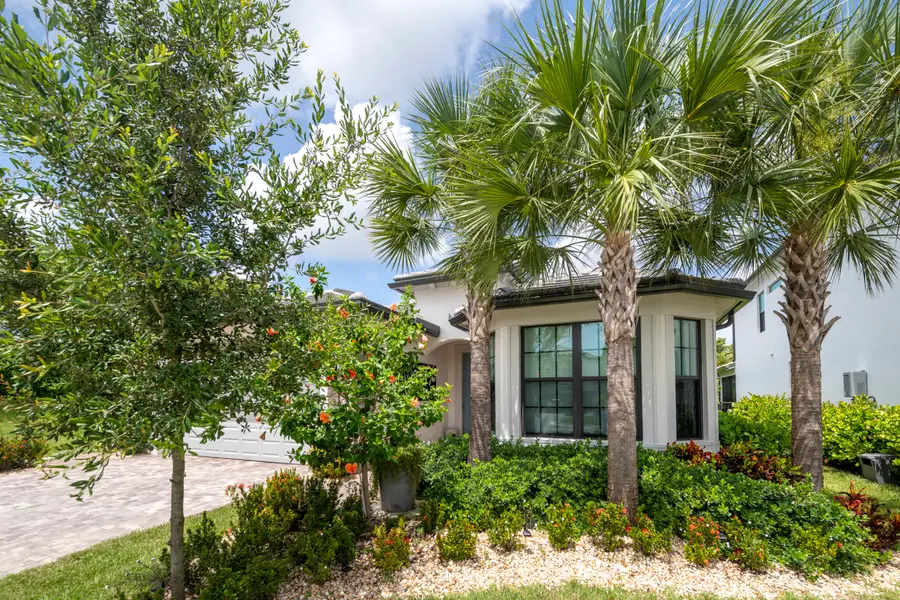 4405 Silverwood Lane S, Oakland Park, FL 33309 - #2