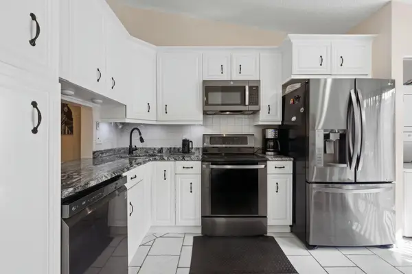 816 Sky Pine Way #E, Greenacres, FL 33415