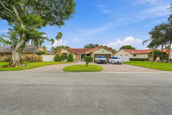 331 NW 107th Avenue, Coral Springs, FL 33071