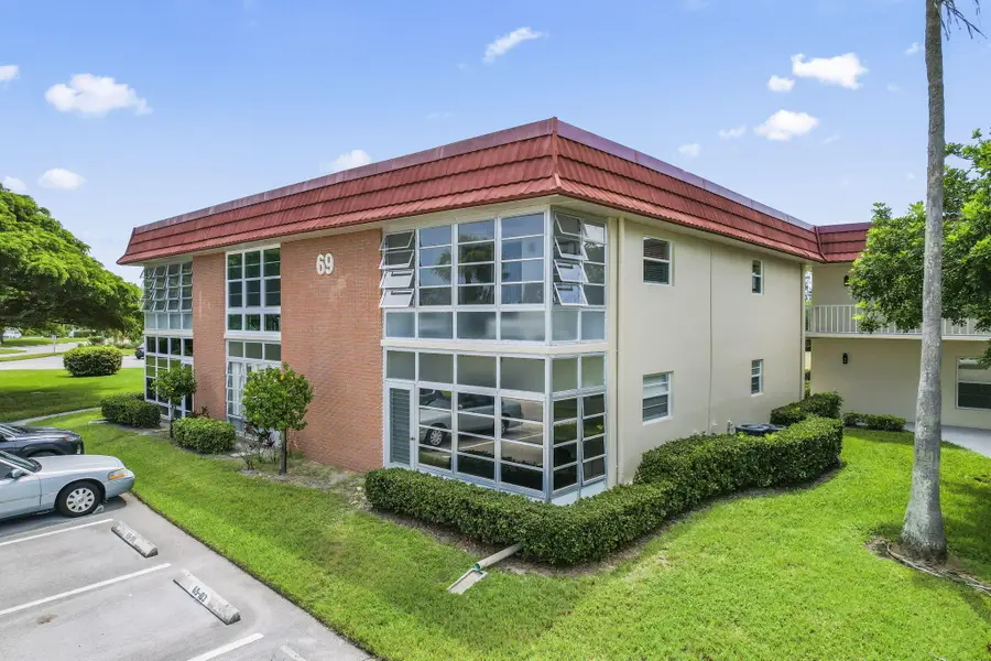 69 Royal Oak Court #203, Vero Beach, FL 32962 - #3