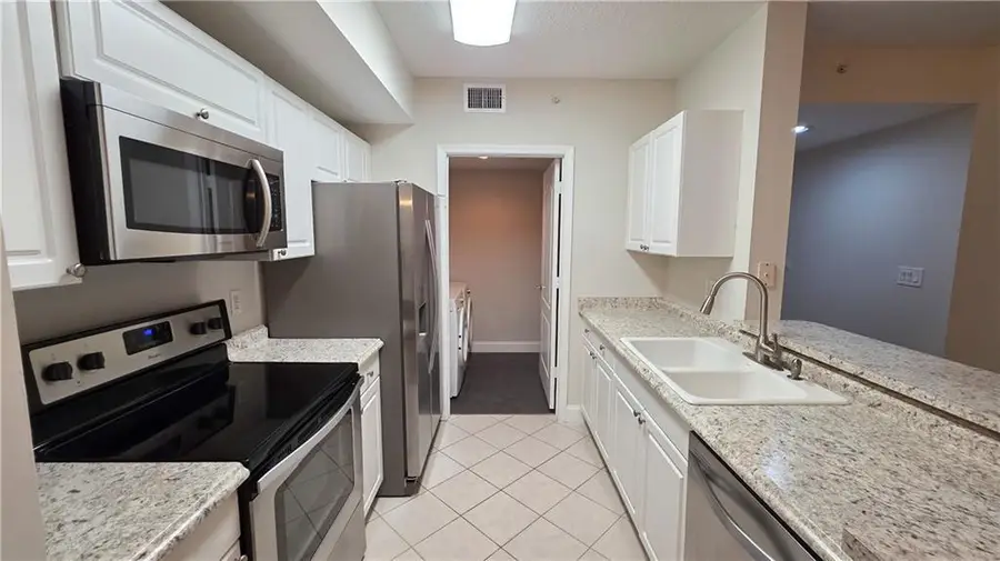 5090 Fairways Circle #H105, Vero Beach, FL 32967 - #3